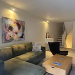 Apartamento Townhouse With Free Parking *
