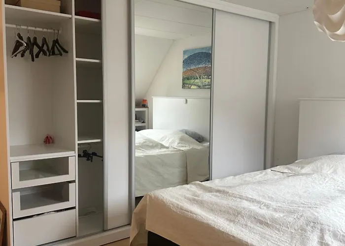 Townhouse With Free Parking Apartment *