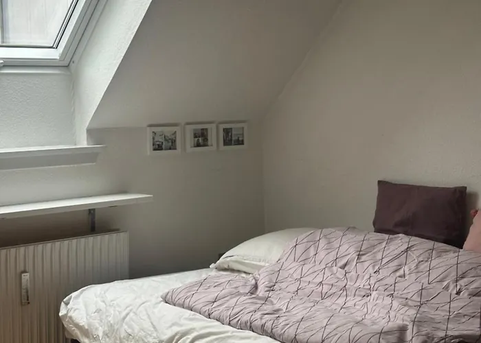 Townhouse With Free Parking